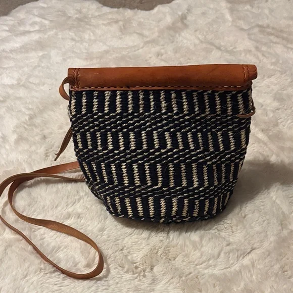 Sisal Brown and Blue Woven Crossbody Bag - Picture 2 of 8